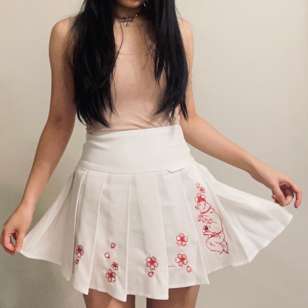 Iron Yokai Kitsune White Floral Embroidered Pleated Skirt